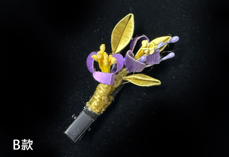 傳統紅春仔花(玫瑰叢)夾胸針髮梳 傳統紅春仔花(玫瑰叢)夾胸針髮梳